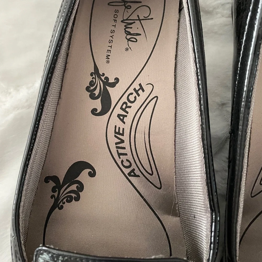 LifeStride - Soft System Active Arch Loafers - 10 - Picture 2 of 5
